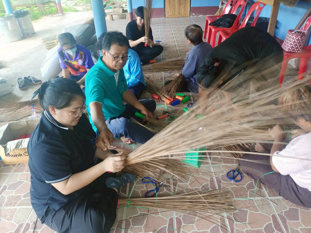 title - ส.ป.ก.ตราด จัดฝึกอบรมเกษตรกรหลักสูตรที่ 2การสร้างอาชีพในการบริหารจัดการวัสดุเหลือใช้ทางการเกษตรเพื่อเพิ่มมูลค่า เป็นมิตรกับสิ่งแวดล้อมภายใต้โครงการลดการเผาวัสดุเหลือใช้ทางการเกษตรในเขตปฏิรูปที่ดิน กิจกรรมลดการเผาวัสดุเหลือใช้ทางการเกษตรในเขตปฏิรูปที่ดิน ปีงบประมาณ พ.ศ.2569  